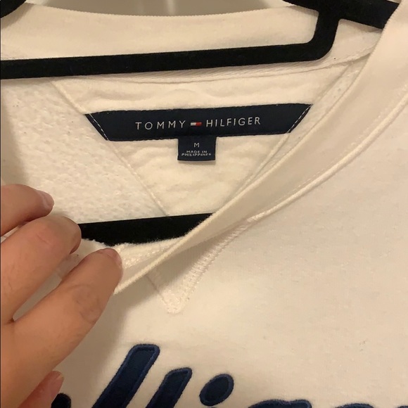 Tommy Hilfiger Crewneck - Picture 2 of 2
